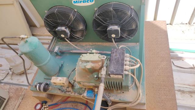 Commercial condensing unit with twin fans